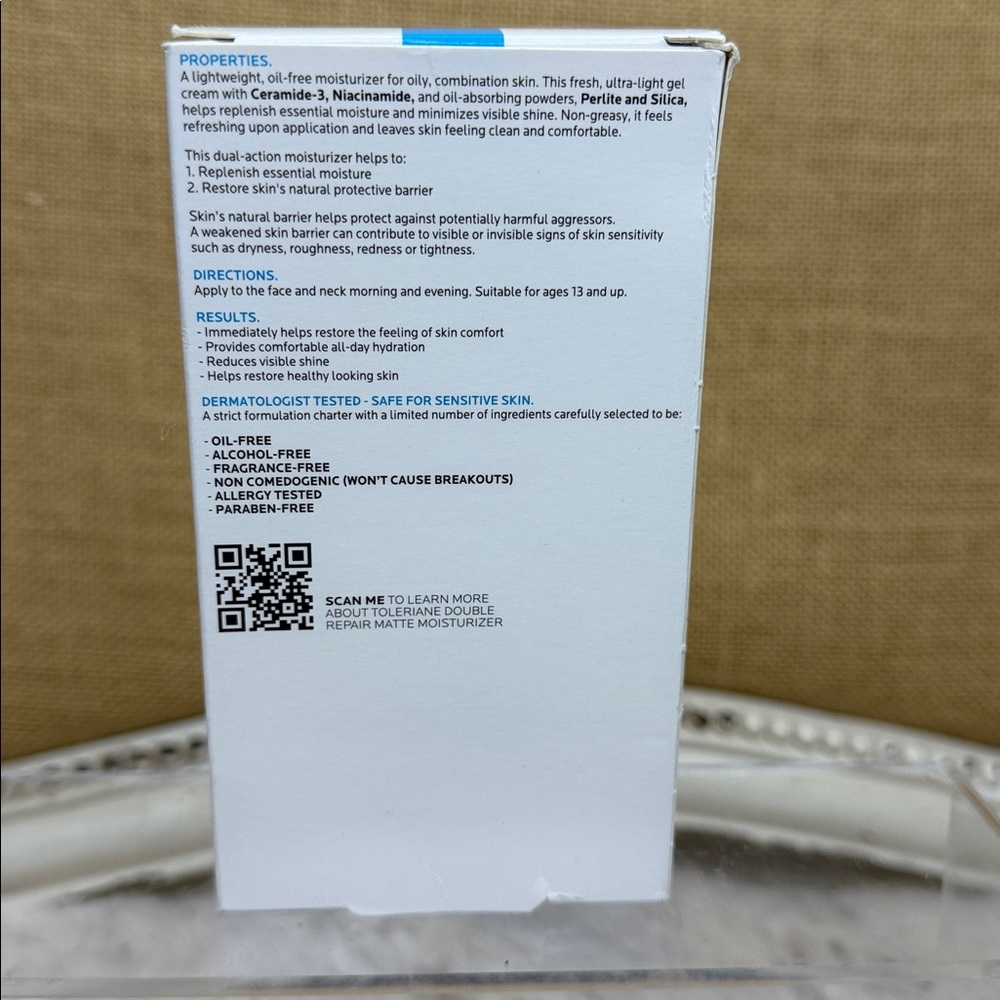La Roche-Posay Toleriane Double Repair Matte Moisturizer - Picture 5 of 7